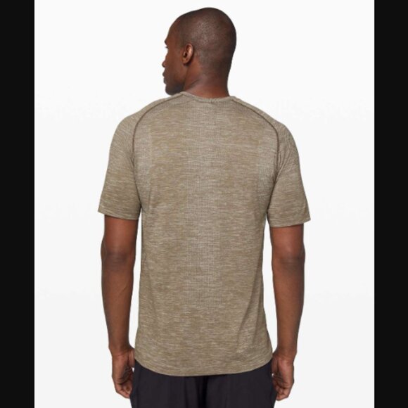 Lululemon Athletica Metal Vent Tech Short Sleeve Silverescent White Tawny $68.00 - Picture 2 of 12